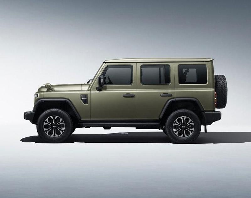 Neu BAW 212 166 PS (122 kW) 2026 Grün SUV