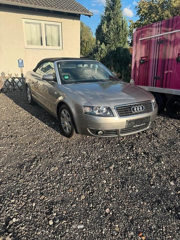 Grau Gebraucht 2003 Audi A4 Cabriolet Cabrio | 3.900 € (Superpreis) - Bild 1/4