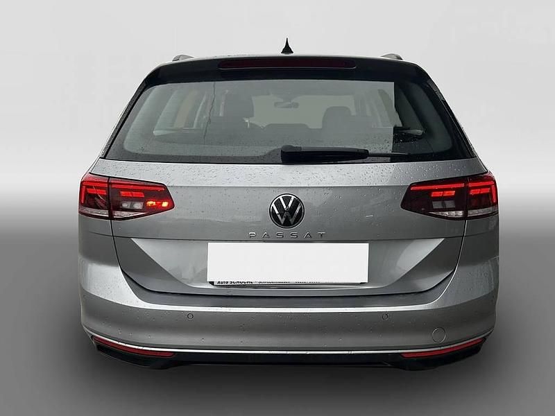 Usata VW Passat 150 CV (110 kW) 2022 Argento Station wagon