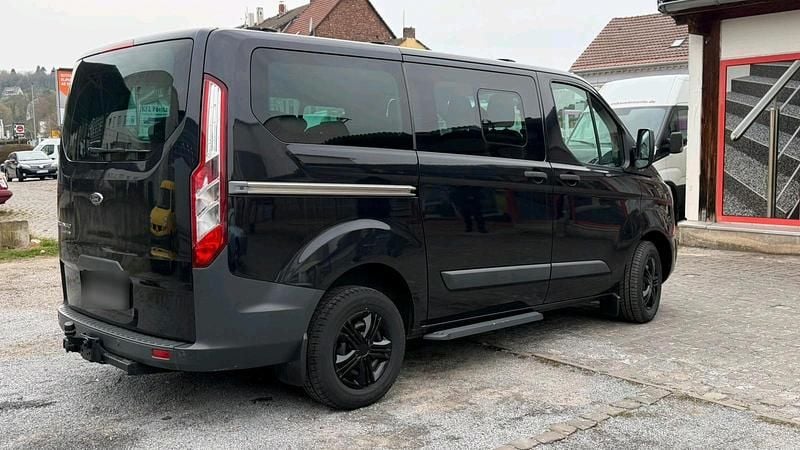 Gebraucht Ford Tourneo 155 PS (114 kW) 2014 Schwarz Van / Kleinbus