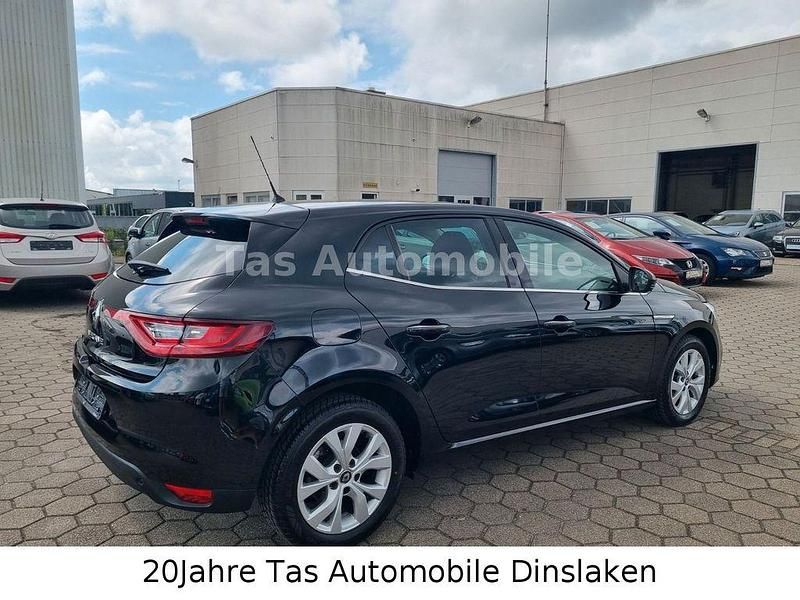 Gebraucht Renault Mégane IV LIMITED 140 PS (102 kW) 2020 Black pearl schwarz. Limousine