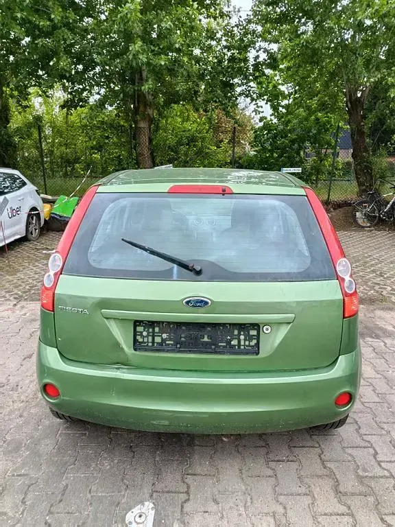 Gebraucht Ford Fiesta Style 80 PS (58 kW) 2008 Grün Kleinwagen