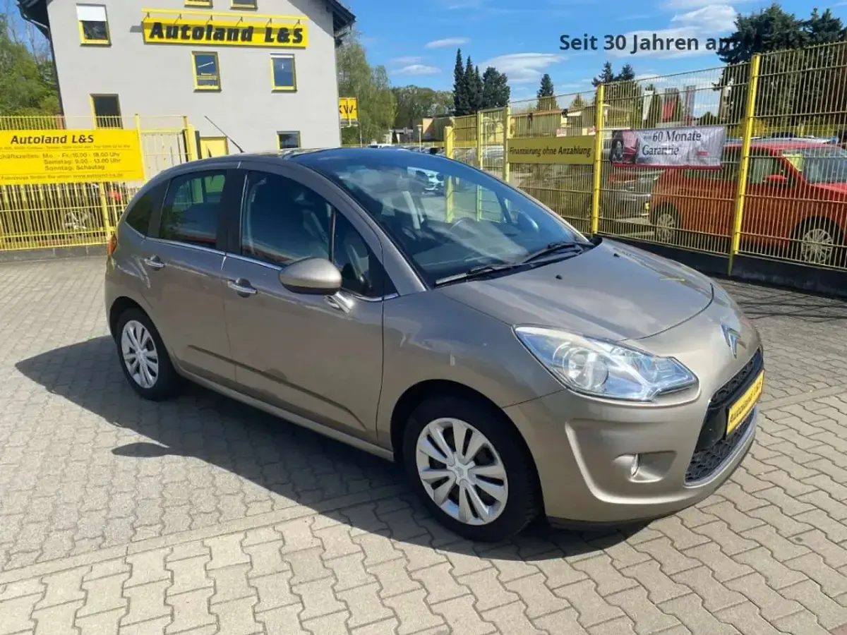 Gebraucht Citroën C3 SELECTION 95 PS (69 kW) 2011 Lackierung matt elfenbein/meta Limousine