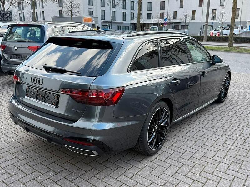 Gebraucht Audi A4 S-Line 204 PS (150 kW) 2023 Grau Kombi