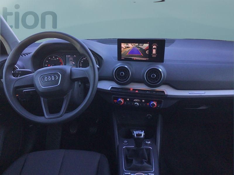 Gebraucht Audi Q2 110 PS (80 kW) 2023 Grau SUV