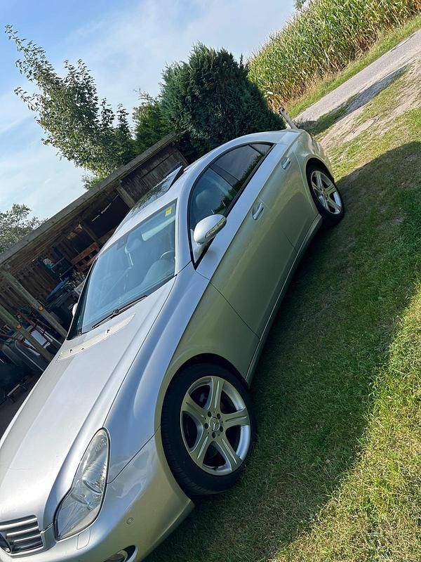Silber Gebraucht 2004 Mercedes CLS500 Limousine | 8.000 € (Guter Preis) - Bild 1/4