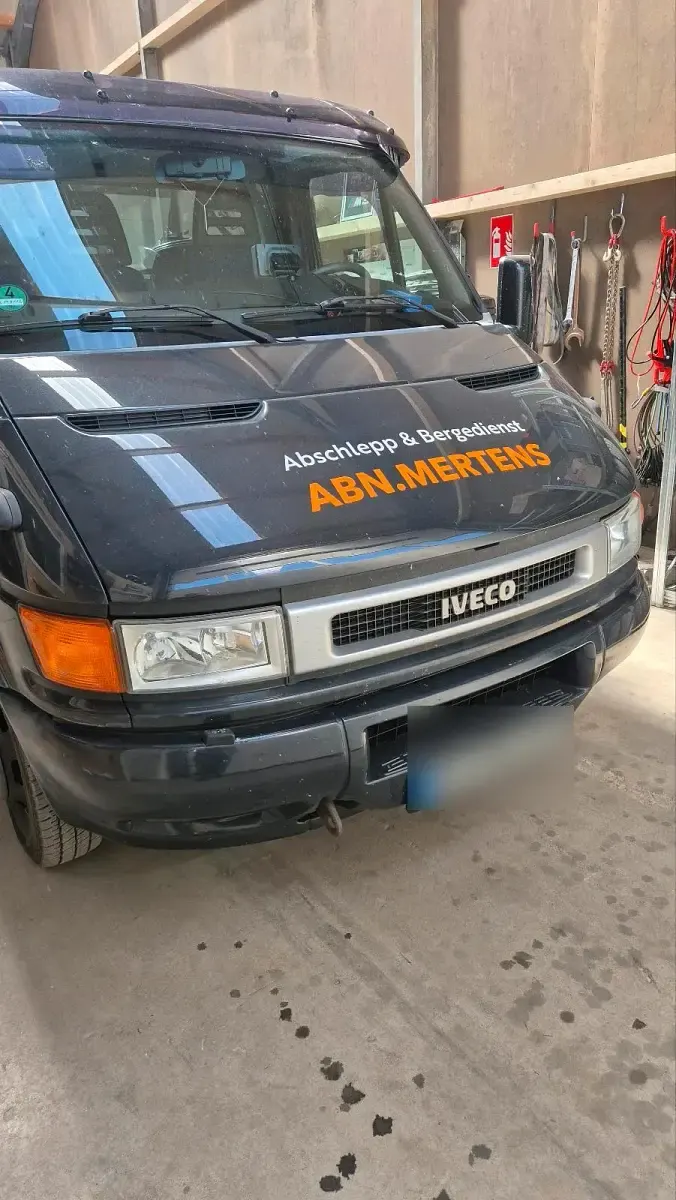 Gebraucht Iveco Daily 145 PS (106 kW) 2003 Schwarz Pickup