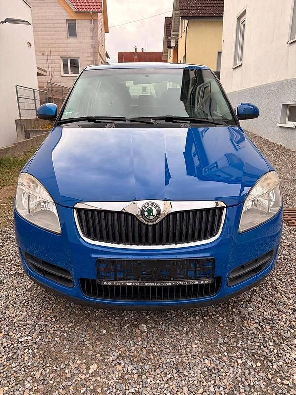 Gebraucht Skoda Fabia 70 PS (51 kW) 2009 Blau Kleinwagen
