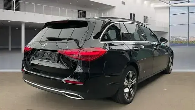 Gebraucht Mercedes C300e 313 PS (230 kW) 2023 Schwarz Limousine