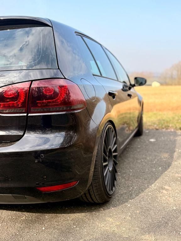 Gebraucht VW Golf VII 140 PS (102 kW) 2012 Schwarz Limousine