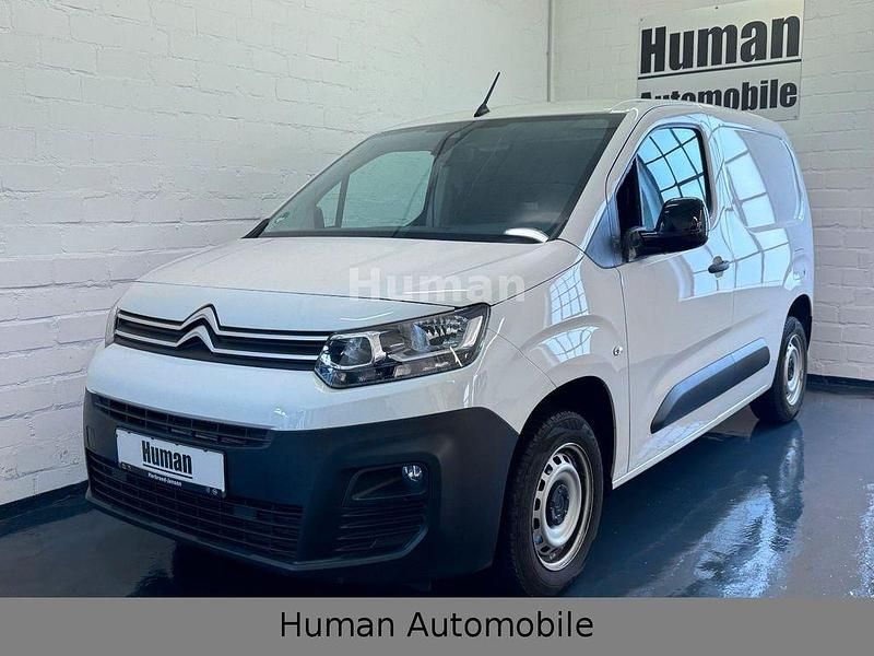 Second-hand Citroën Berlingo 102 CP (75 kW) 2023 Alb Monovolum