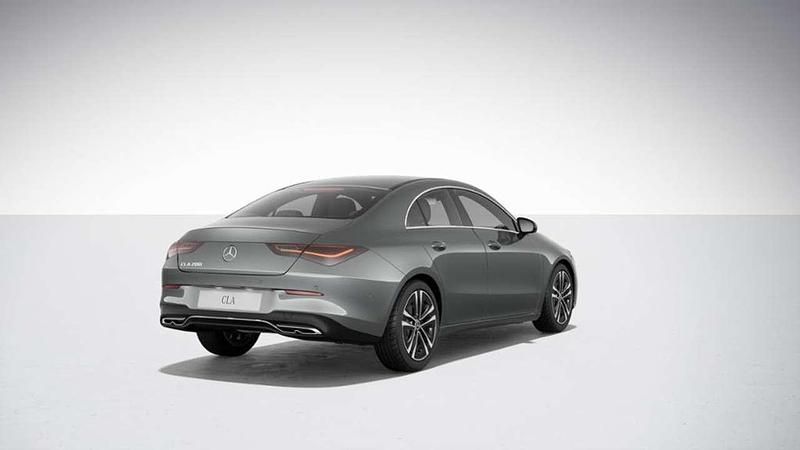 Gebraucht Mercedes CLA200 Progressive 163 PS (119 kW) 2025 Metalliclack mountaingrau Coupé