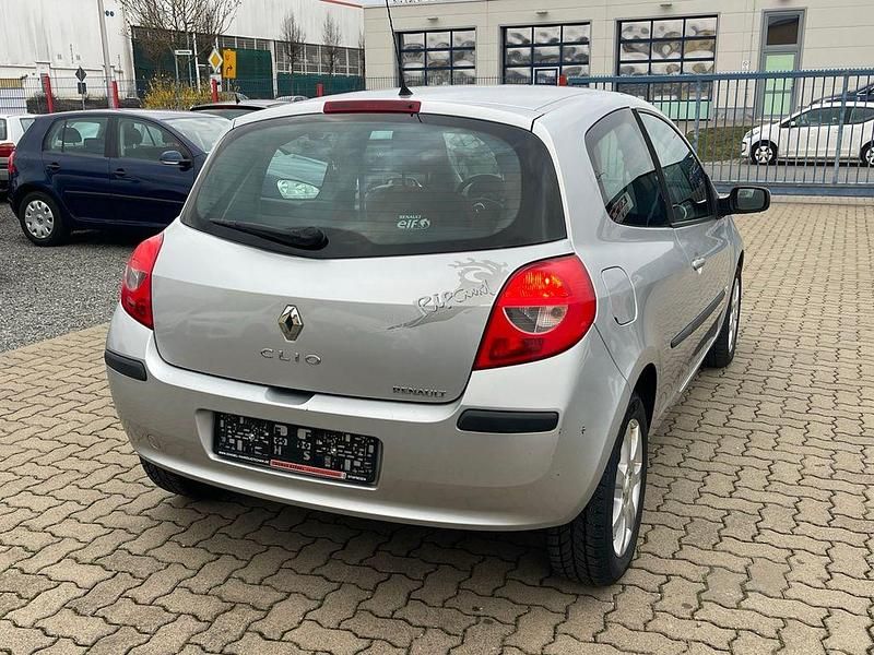 Gebraucht Renault Clio III Rip Curl 86 PS (63 kW) 2007 Grau