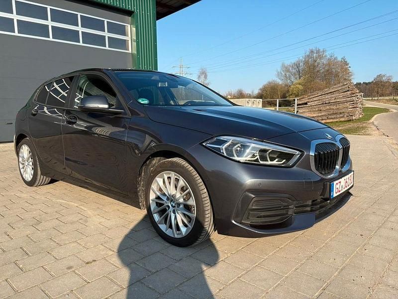 Gebraucht BMW 120 Advantage 190 PS (139 kW) 2021 Grau Kleinwagen