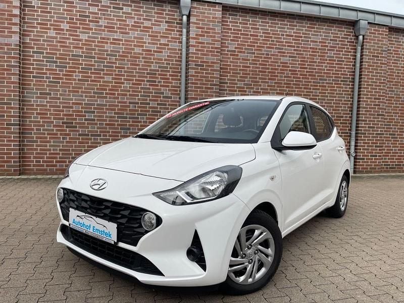 Weiß Gebraucht 2022 Hyundai i10 Select Kleinwagen | 12.990 € (Fairer Preis) - Bild 1/4