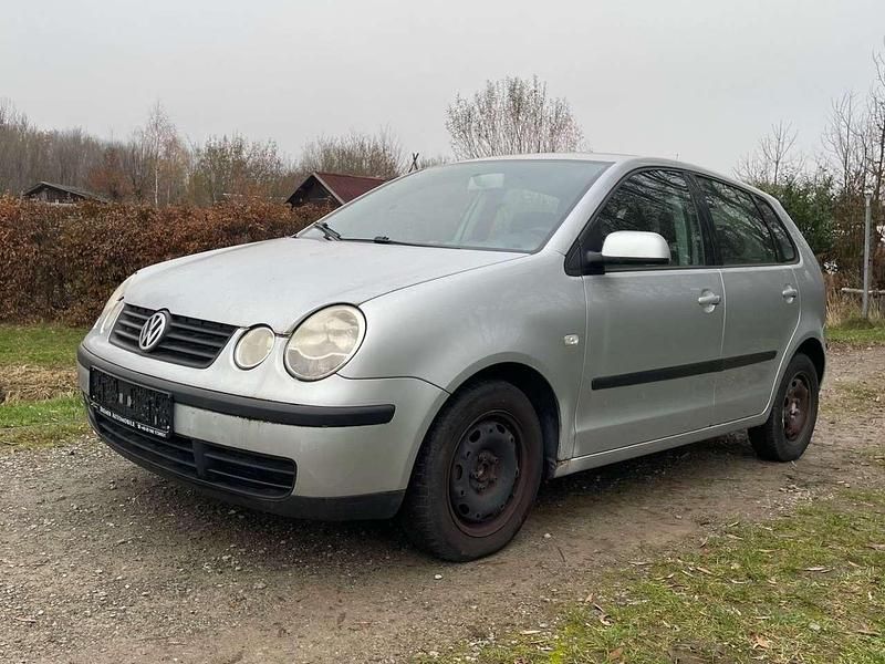 Gebraucht VW Polo Comfortline 64 PS (47 kW) 2002 Silber Kleinwagen