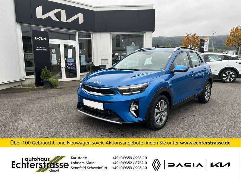 Bathysblau metallic Gebraucht 2024 Kia Stonic Vision SUV | 23.870 € (Teuer) - Bild 1/4