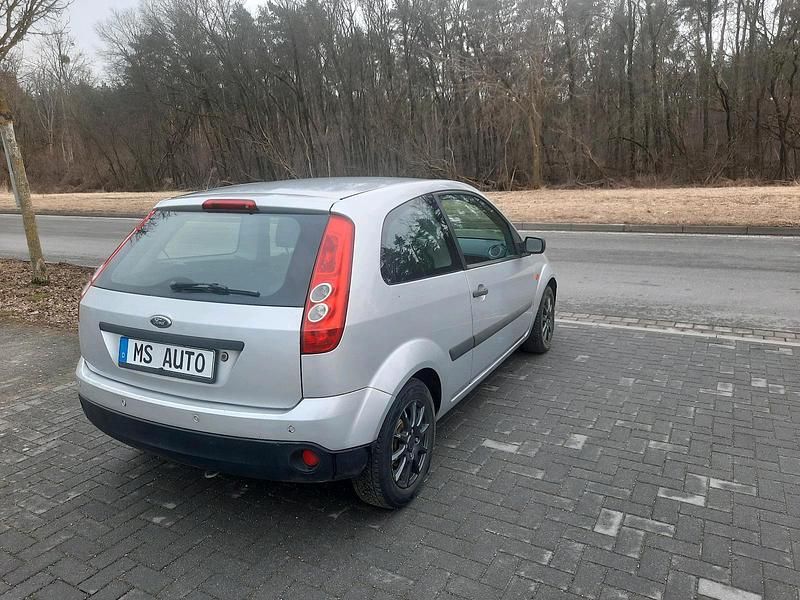 Gebraucht Ford Fiesta 60 PS (44 kW) 2006 Kleinwagen