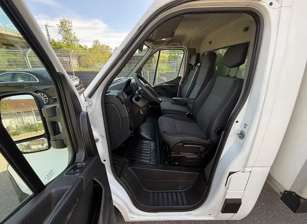 Gebraucht Renault Master 145 PS (106 kW) 2017 Weiß Van