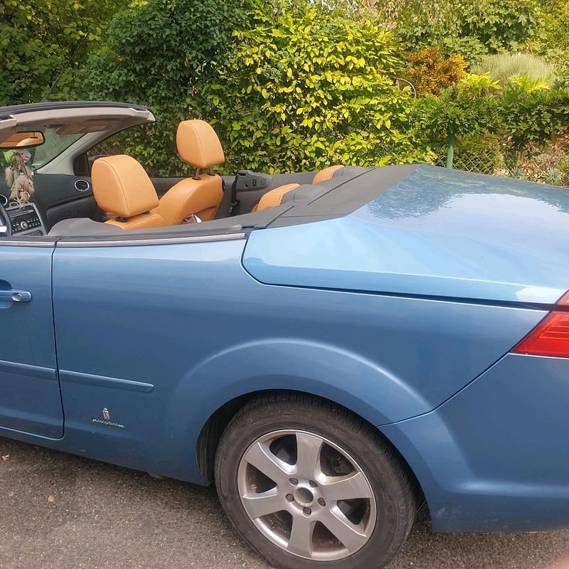 Blau Gebraucht 2007 Ford Focus Cabriolet Cabrio | 1.750 € (Superpreis) - Bild 1/4