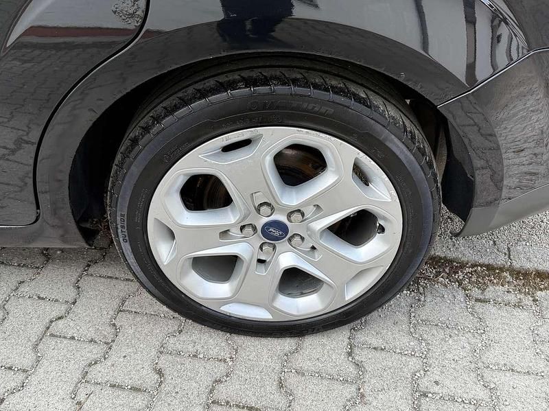 Gebraucht Ford S-MAX Titanium 140 PS (102 kW) 2012 Pantherschwarz metallic Van / Kleinbus