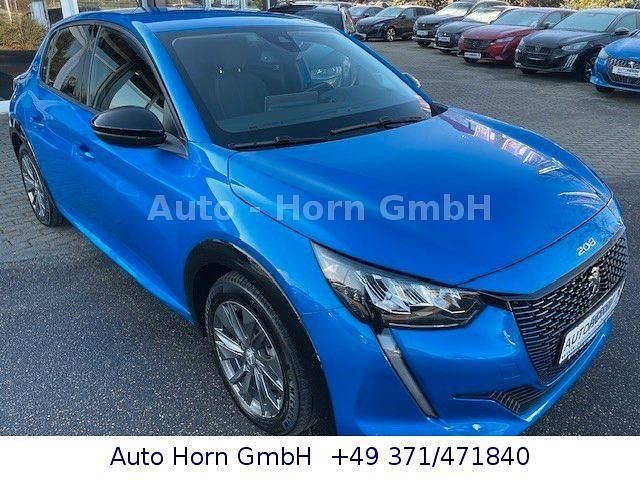 Gebraucht Peugeot e-208 Allure 56 kW (77 PS) 2022 Blau Kleinwagen