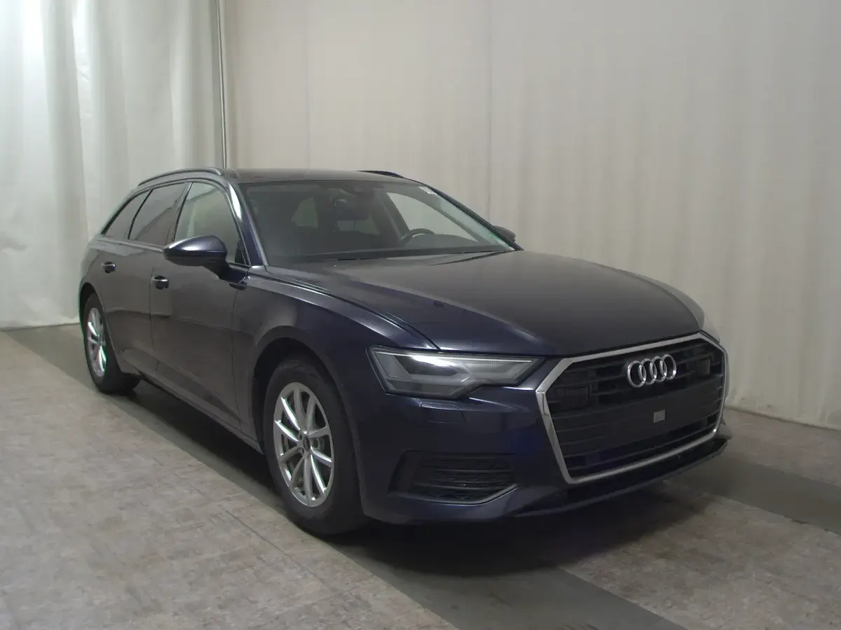 Gebraucht Audi A6 Basis 204 PS (150 kW) 2022 Blau Kombi