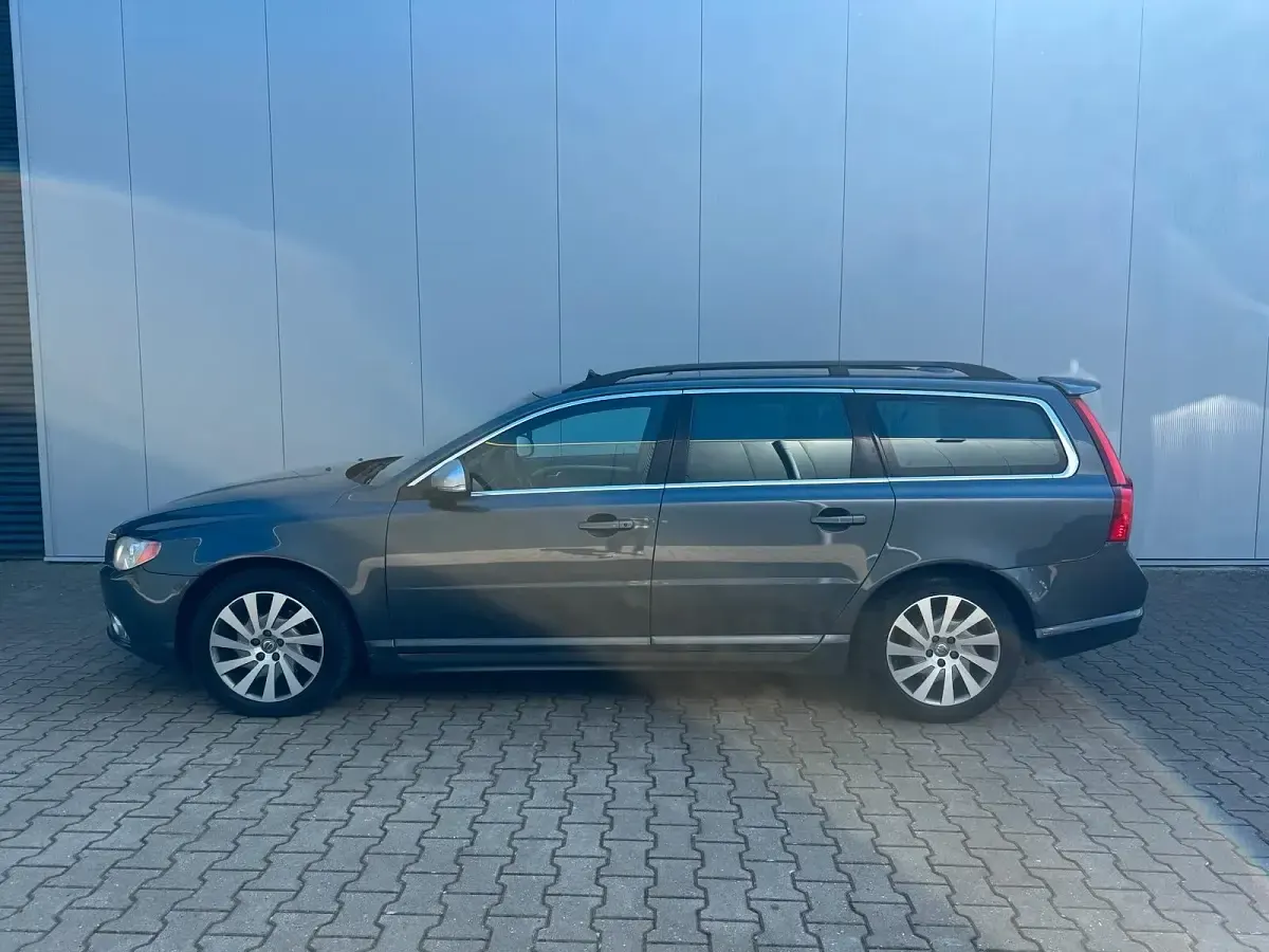 Gebraucht Volvo V70 215 PS (158 kW) 2011 Grau Kombi