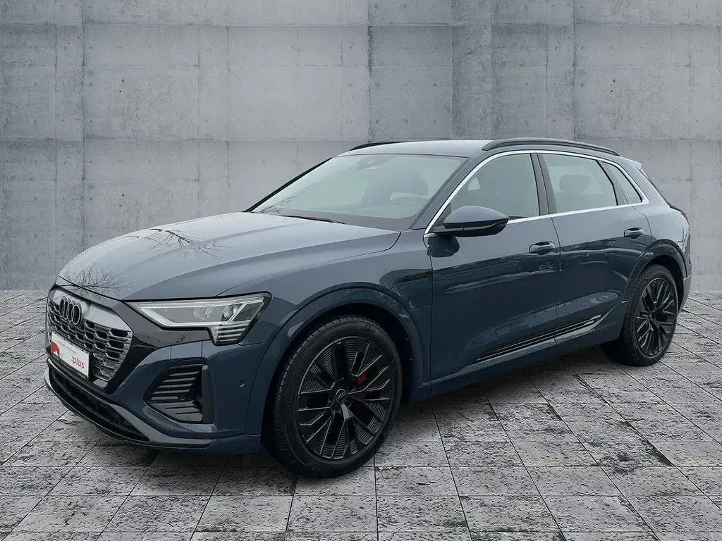 Gebraucht Audi Q8 e-tron S-Line 300 kW (408 PS) 2024 Plasmablau metallic SUV