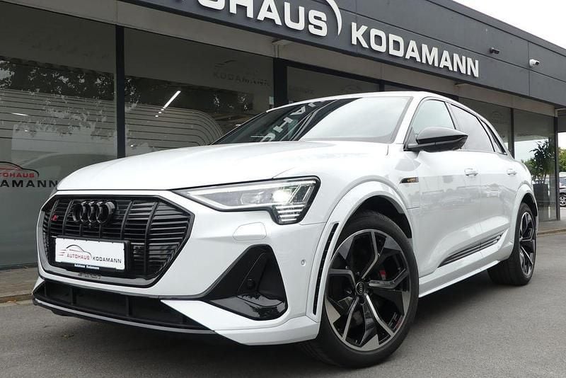 Weiß Gebraucht 2022 Audi e-tron Sport SUV | 42.870 € (Guter Preis) - Bild 1/4
