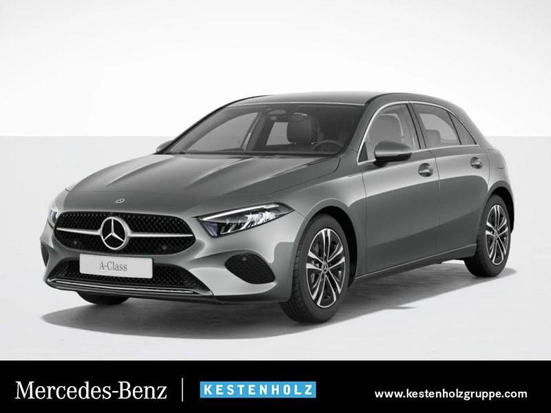 Grau Gebraucht 2024 Mercedes A200 Progressive Limousine | 30.980 € (Fairer Preis) - Bild 1/4