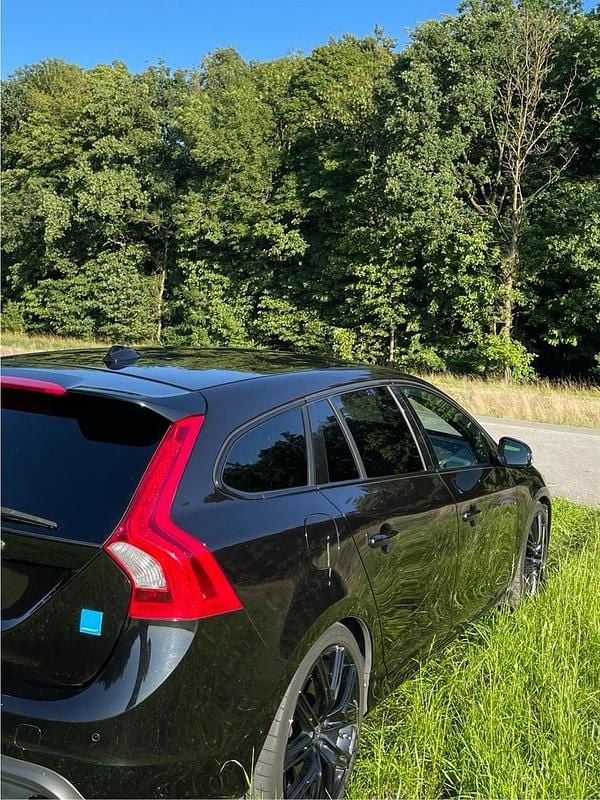 Gebraucht Volvo V60 367 PS (269 kW) 2017 Schwarz Kombi