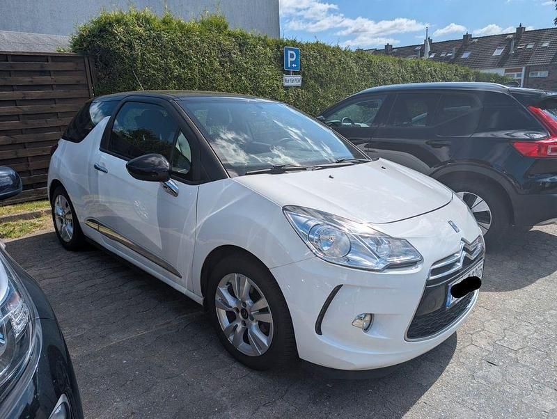 Weiß Gebraucht 2013 Citroën DS3 Chic Kleinwagen | 3.800 € (Etwas zu teuer) - Bild 1/4