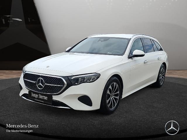 Weiß Gebraucht 2024 Mercedes E220 Avantgarde Kombi | 45.990 € (Superpreis) - Bild 1/4