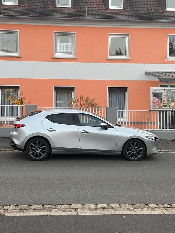 Usata Mazda 3 122 CV (89 kW) 2019 Argento Utilitaria