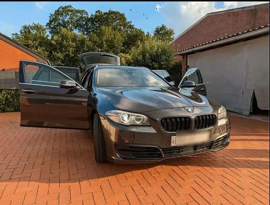 Gebraucht BMW 525 218 PS (160 kW) 2015 Grau Kombi