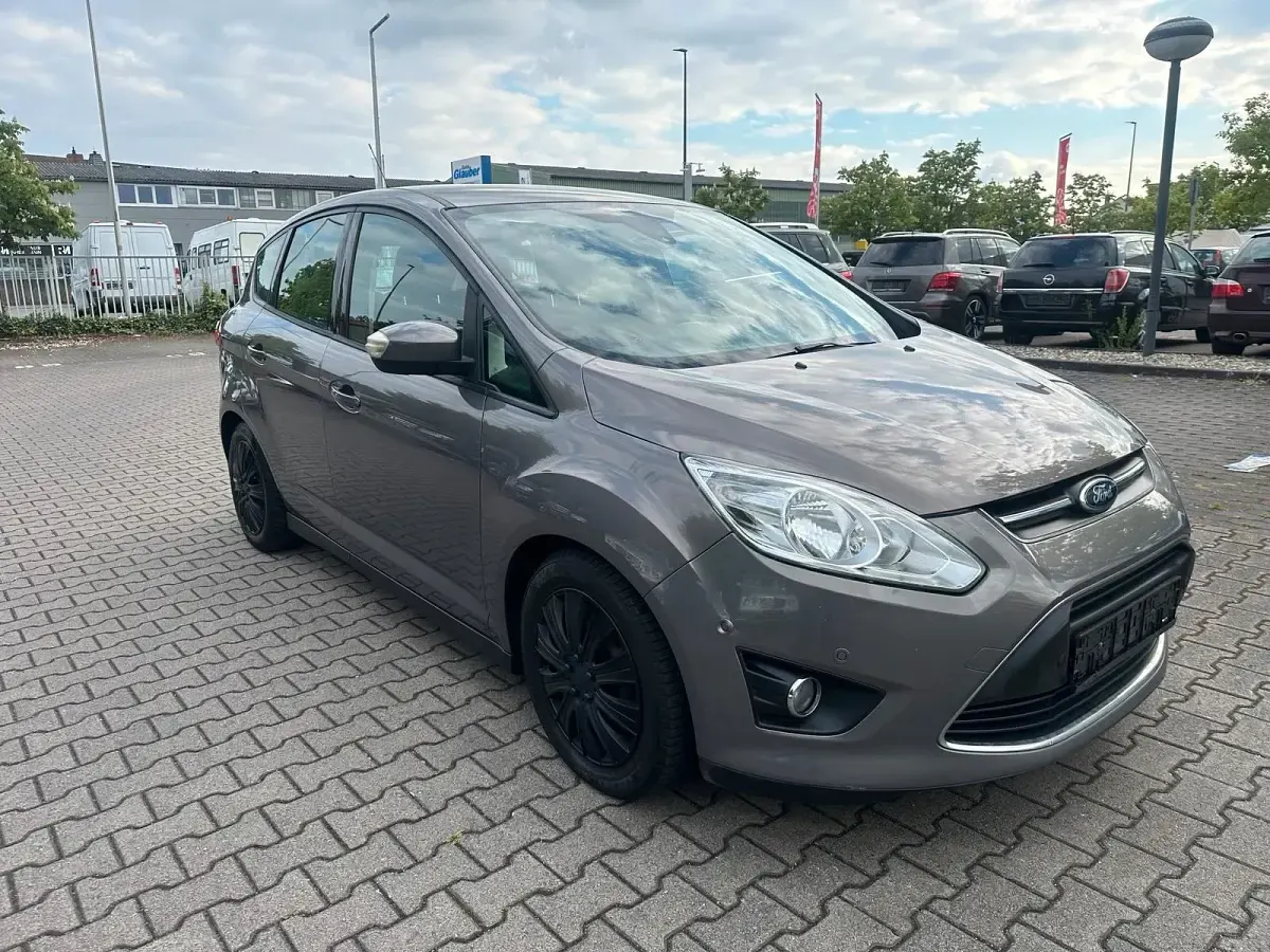 Używany Ford C-MAX 101 KM (74 kW) 2013 Brązowy Minivan