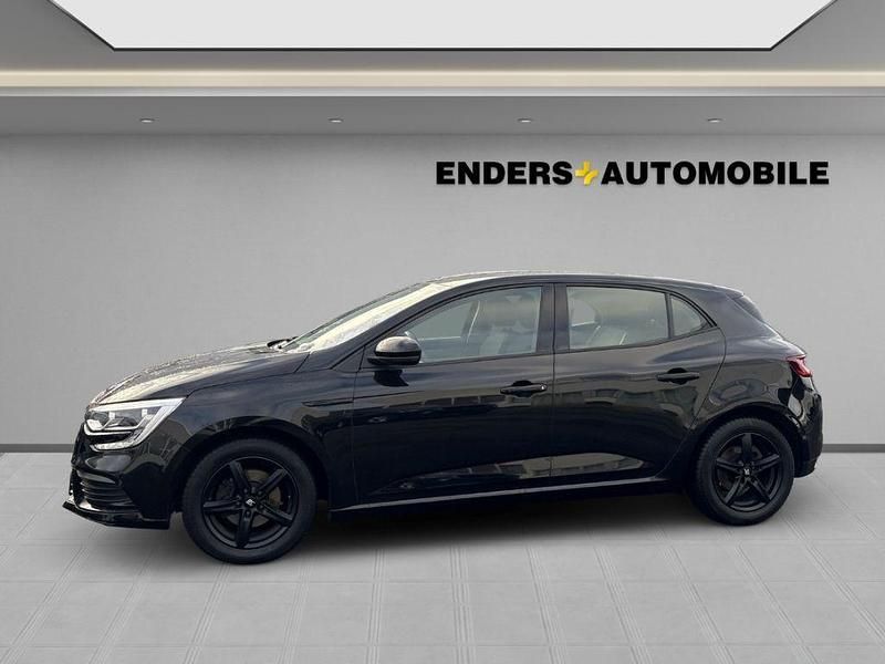 Gebraucht Renault Mégane IV Play 132 PS (97 kW) 2017 Schwarz Limousine