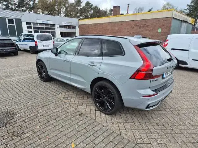 Second-hand Volvo XC60 Ultra 250 CP (183 kW) 2025 Gri SUV