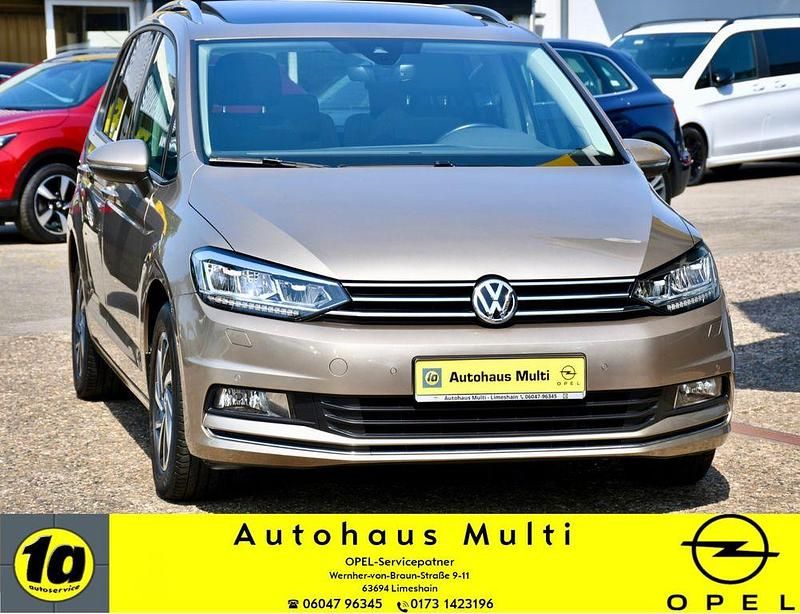 Titanium beige Gebraucht 2017 VW Touran Sound Van / Kleinbus | 21.900 € (Fairer Preis) - Bild 1/4