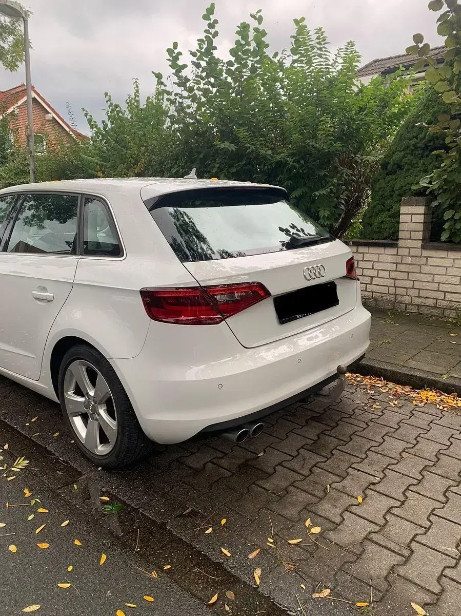 Gebraucht Audi A3 Ambiente 150 PS (110 kW) 2015 Weiß Limousine