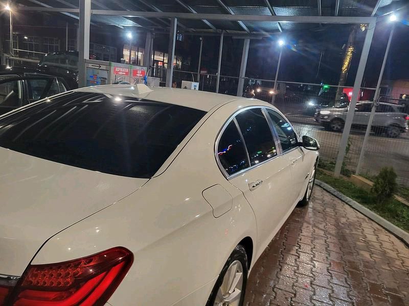 Gebraucht BMW 730 258 PS (189 kW) 2014 Weiß Limousine