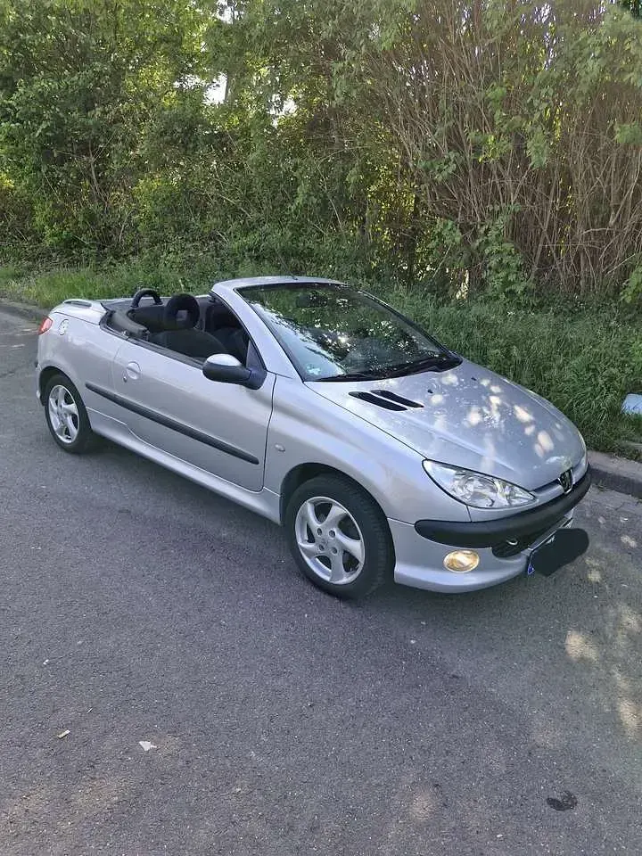Gebraucht Peugeot 206 CC 109 PS (80 kW) 2003 Cabrio