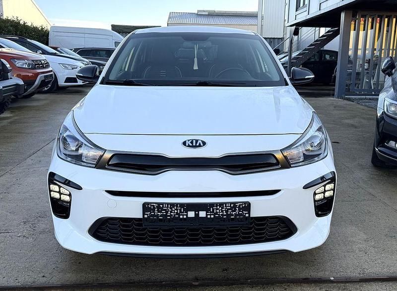 Weiß Gebraucht 2019 Kia Rio GT-Line Limousine | 11.305 € (Fairer Preis) - Bild 1/4