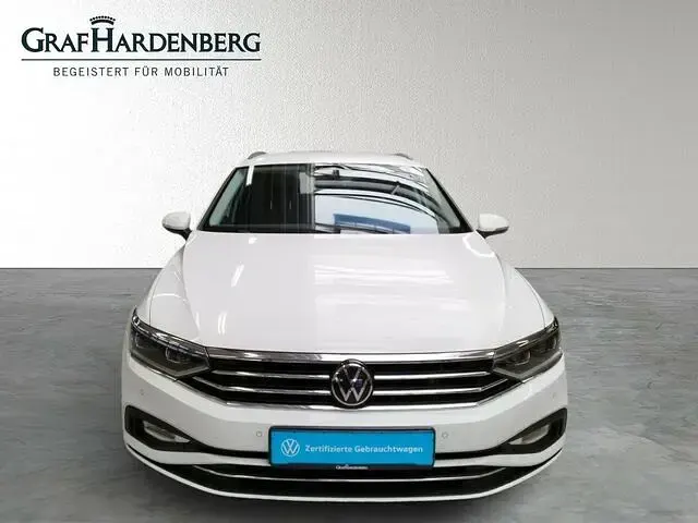 Gebraucht VW Passat Business 200 PS (147 kW) 2022 Weiß Kombi