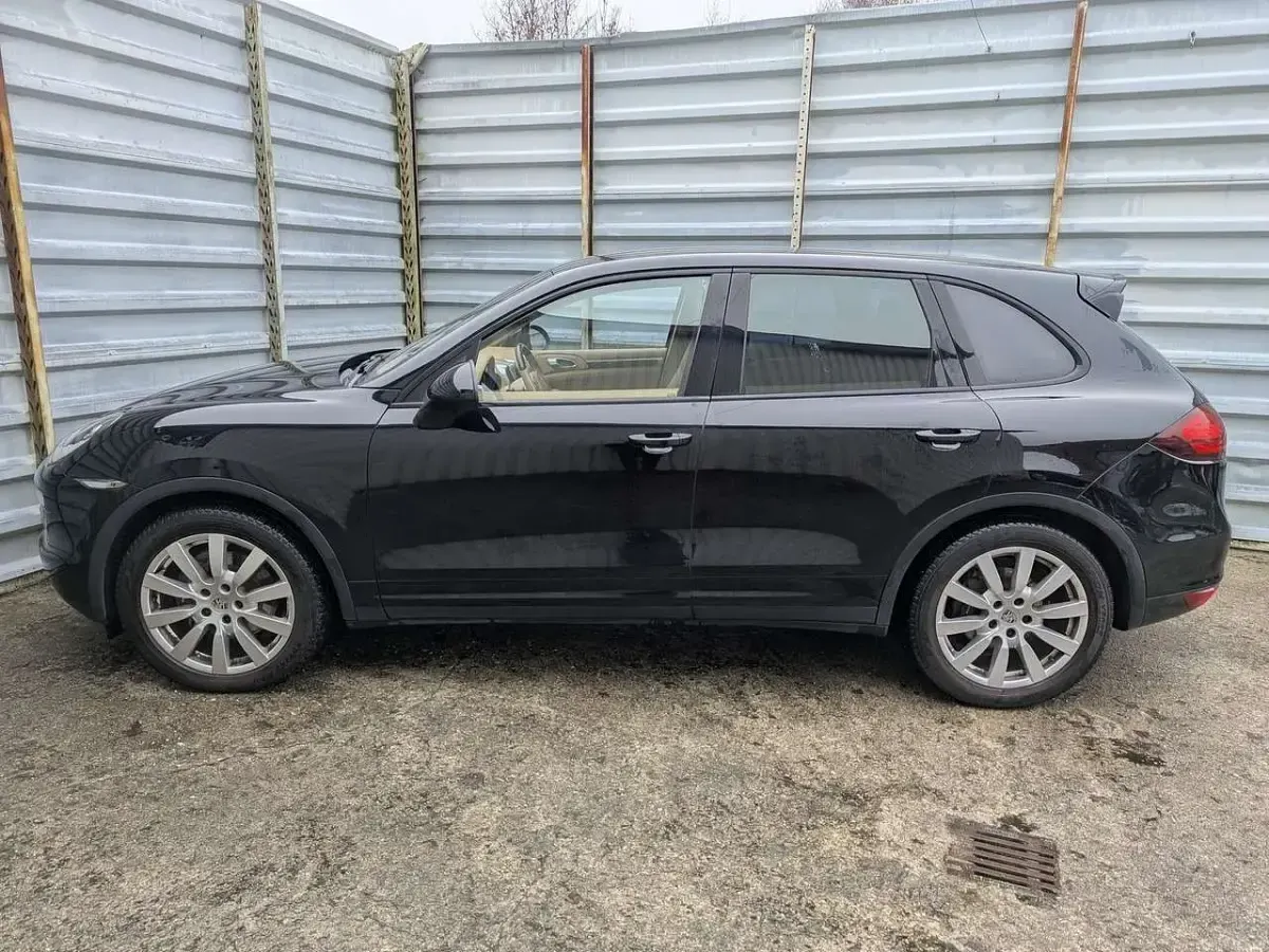 Usata Porsche Cayenne 245 CV (180 kW) 2012 Nero SUV