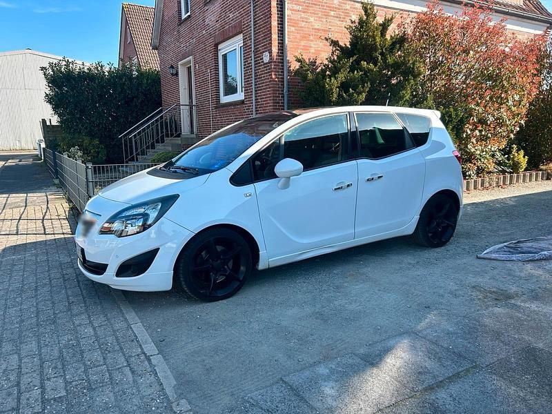 Gebraucht Opel Meriva Edition 131 PS (96 kW) 2011 Weiß Van / Kleinbus
