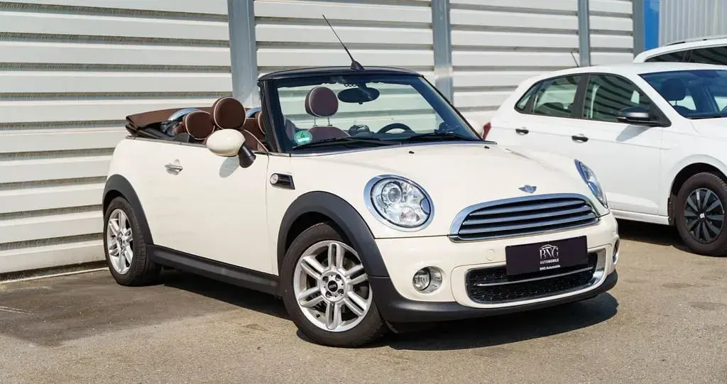 Gebraucht Mini Cooper D Cabriolet 111 PS (81 kW) 2011 Weiß Cabrio