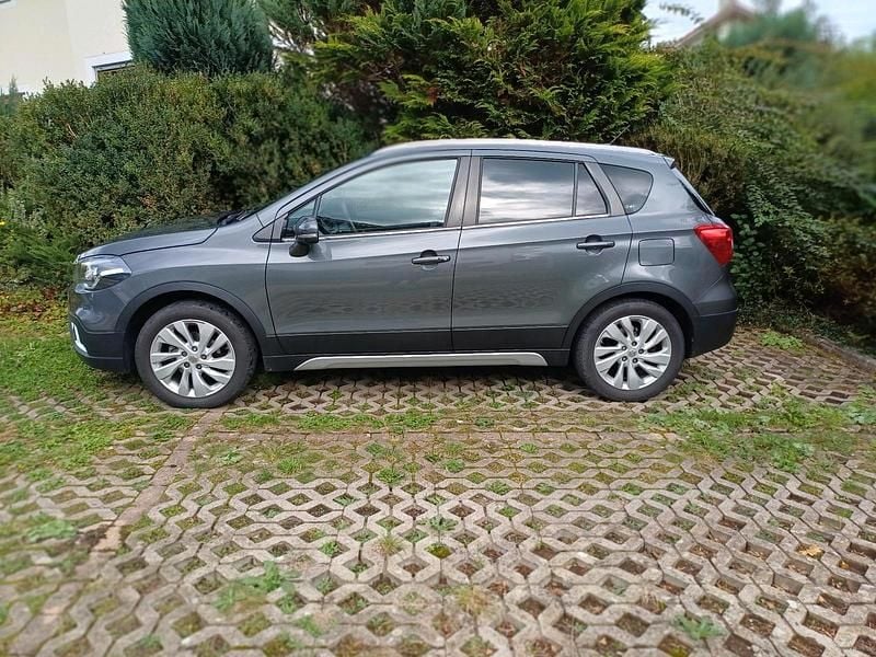 Grau Gebraucht 2019 Suzuki SX4 S-Cross Comfort SUV | 14.000 € (Guter Preis) - Bild 1/4