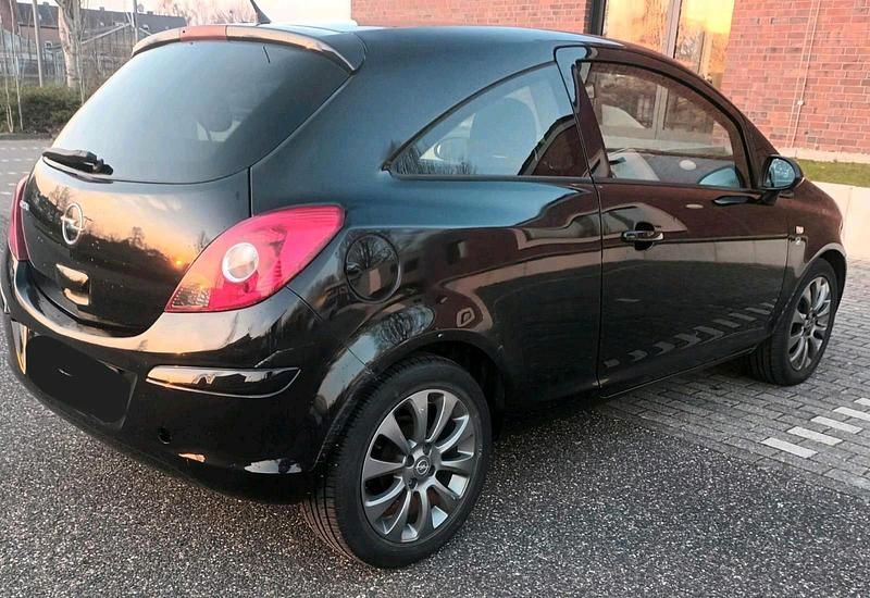 Gebraucht Opel Corsa 82 PS (60 kW) 2010 Schwarz Kleinwagen